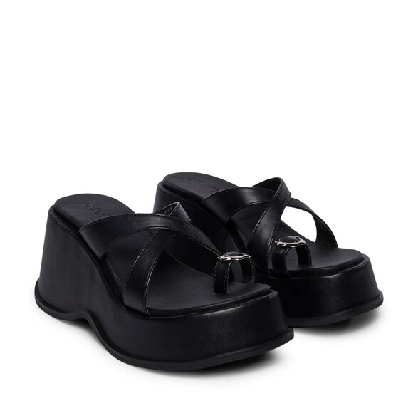 dELiA*s by Dolls Kill Platform Toe Ring Daisy 90s Sandal - Picture 1 of 4